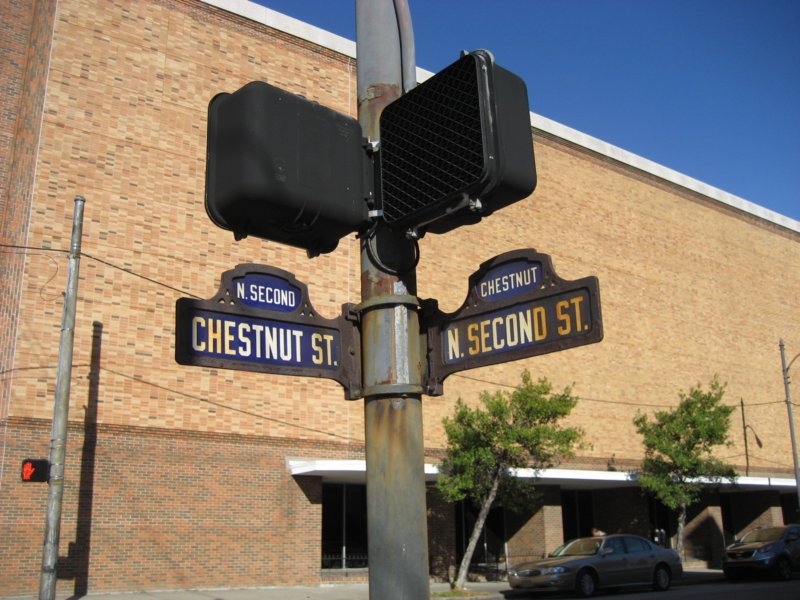 oldstreetsigns.jpg