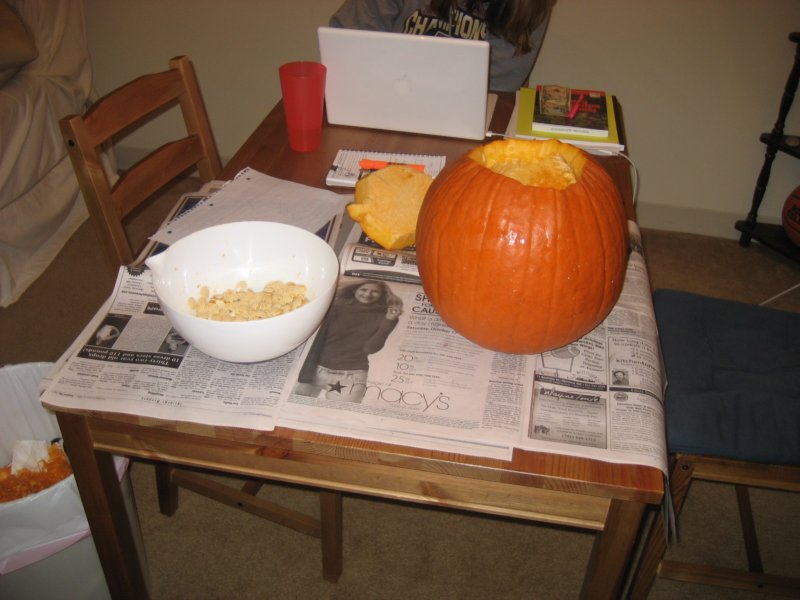 pumpkincarving.jpg