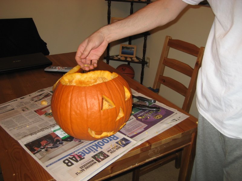 pumpkincarving.jpg