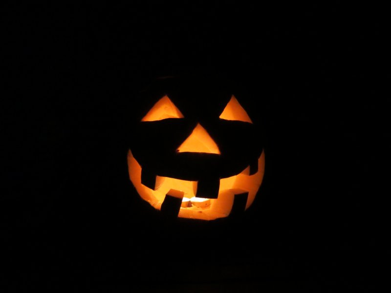 litupsospooky.jpg