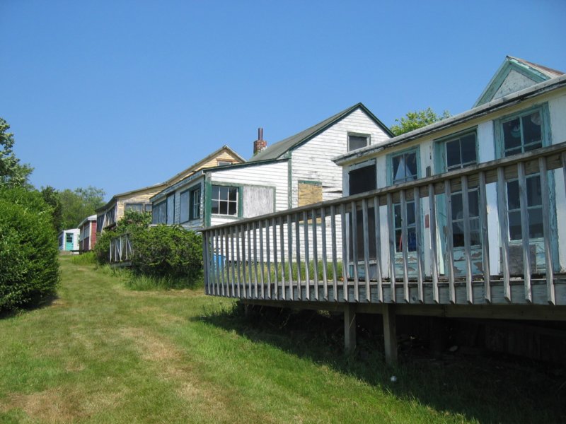 islandhomes.jpg