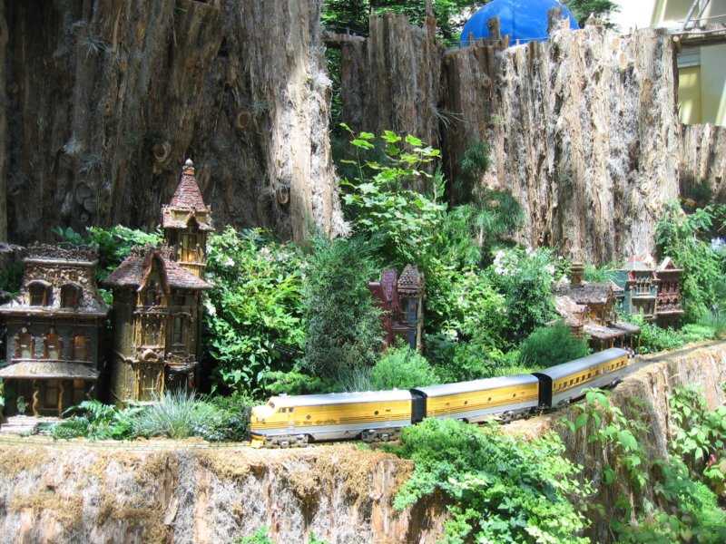 modeltrains.jpg