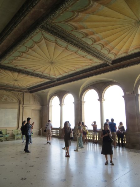 indooroutdoorspace.jpg