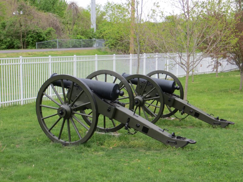 oldhowitzers.jpg