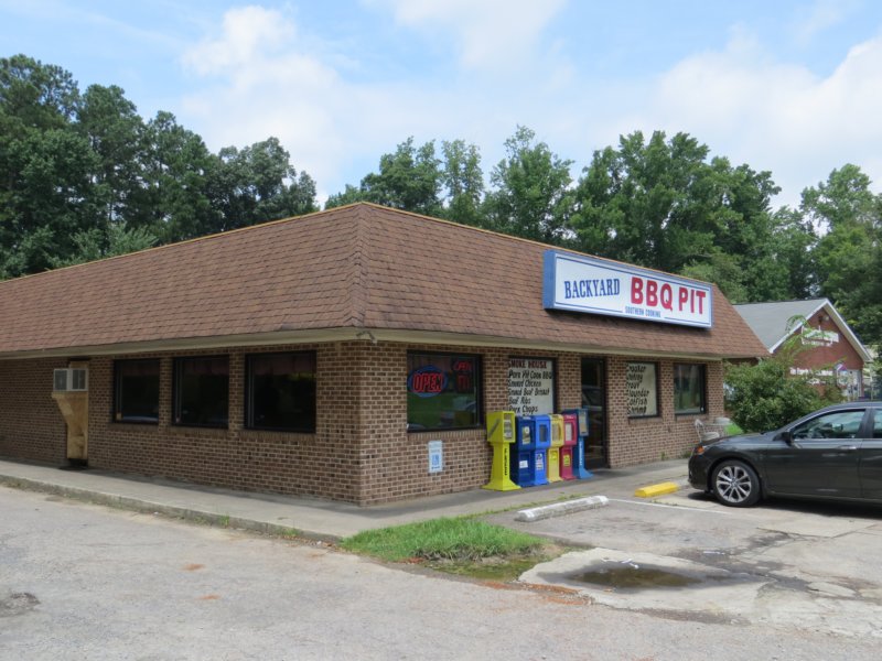 flyintonorthcarolinabbqstop.jpg