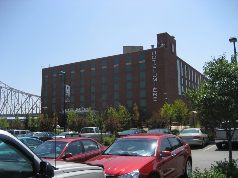 hotellumiere.jpg