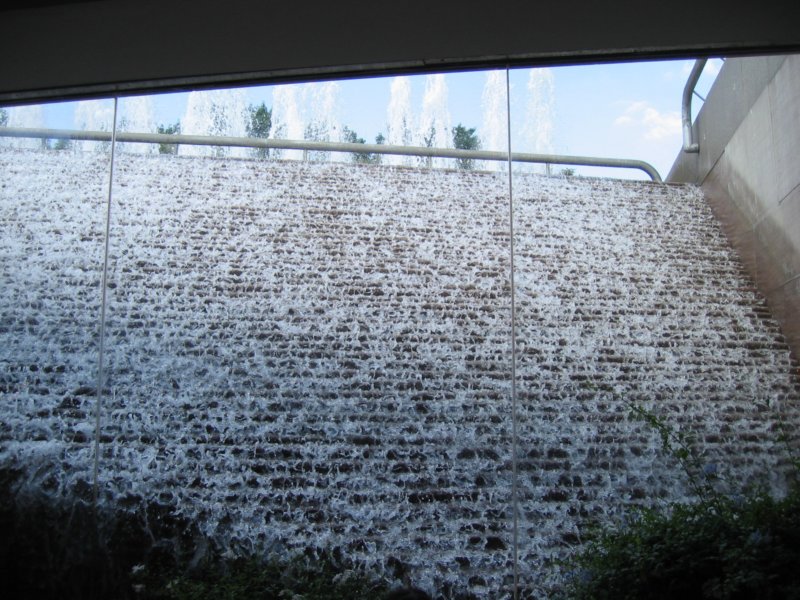 artmuseumwaterfall.jpg