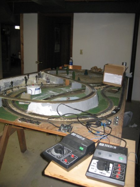 basementtrainset.jpg