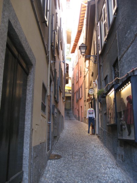 bellagioroad.jpg