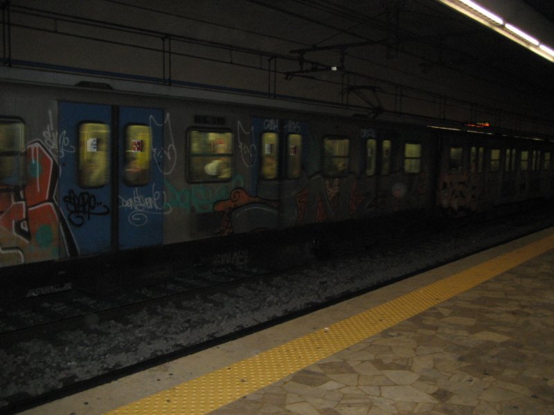 grittysubway.jpg
